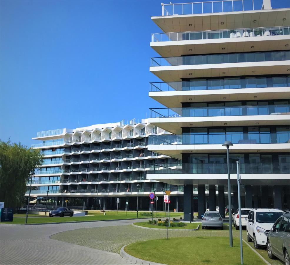 6 Pietro Seaside Apartment Kolobrzeg Exterior photo